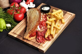 Ayvalık Tostu + Mini Patates Kızartması + İçecek görseli