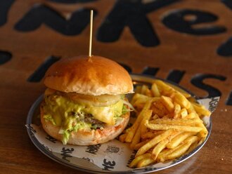 Monkeys Havainas Burger görseli