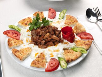 Alinazik Kebap (Kuzu Şişten) görseli