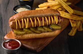 Klasik Hot Dog Sandviç görseli