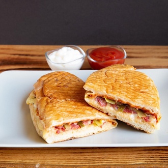Kaşarlı Tost görseli