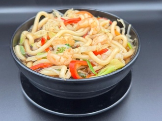 7. Karidesli Udon Çorbası görseli
