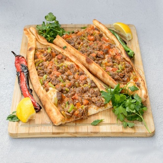 Kuşbaşılı Pide görseli