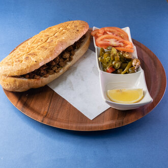 Tam Ekmek Arası Et Tantuni görseli