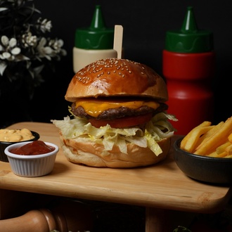 Cheeseburger Menü görseli