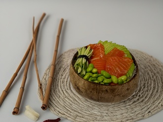 Salmon Poke Bowl görseli