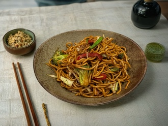 Sebzeli Erişte görseli