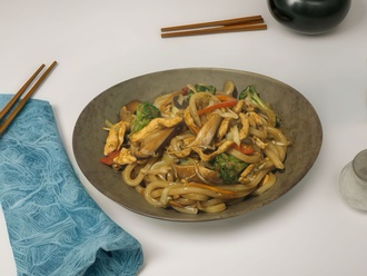 Tavuklu Udon görseli