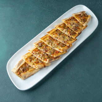 Kuşbaşılı Pide görseli