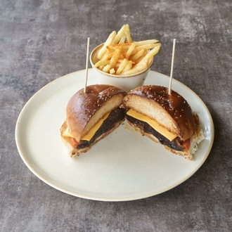 Cheeseburger görseli