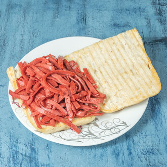 Yarım Ekmek Arası Kumru görseli