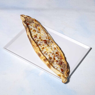 Kuşbaşılı Kaşarlı Pide görseli