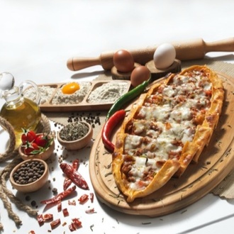 Etli Kaşarlı Pide görseli