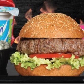 Kids Burger & Ayran (33 Cl.) Menü görseli