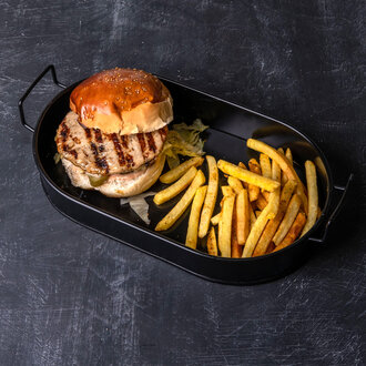 Cheddarlı Tavuk Burger görseli
