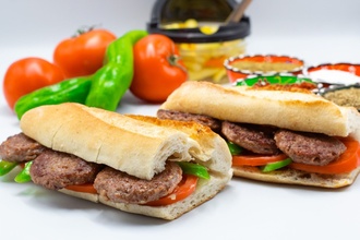 Tam Ekmek Arası Köfte görseli