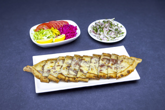 Pastırmalı Kaşarlı Pide görseli