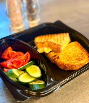 Dört Peynirli Tost görseli