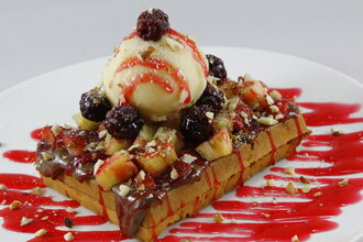 Red Berries görseli