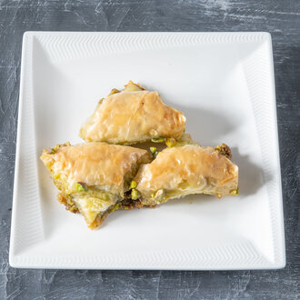 Fıstıklı Şöbiyet (500 Gr.) görseli