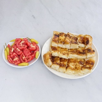 Kıymalı Börek (1.5 Porsiyon) görseli