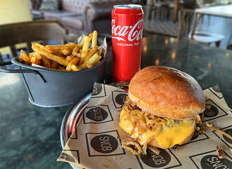 Black Truffle Burger Menü görseli