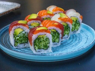 Rainbow Roll (8 Adet) görseli