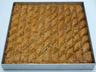 Cevizli Ev Baklavası (Tepsi) (2,6 Kg.) görseli