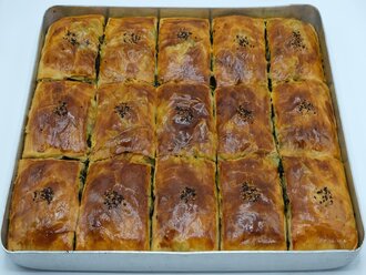 Ispanaklı Köy Böreği (Tepsi) (15 Adet) görseli