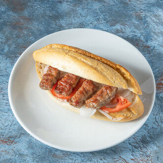 Yarım Ekmek Arası Izgara Köfte görseli