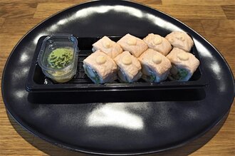 Hot Canadian Roll ( 8 Pcs.) görseli