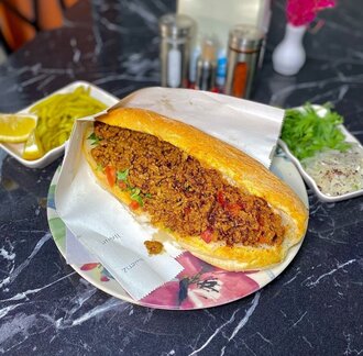 Ekmek Arası Tavuk Tantuni görseli