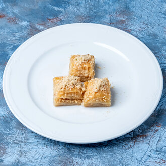 Sütlü Nuriye Baklava (500 Gr.) görseli
