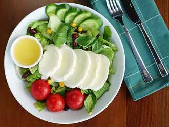 Beyaz Peynirli Salata görseli