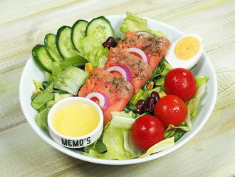 Somon Füme Salata görseli