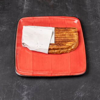 Hindi Fümeli Kaşarlı Tost görseli