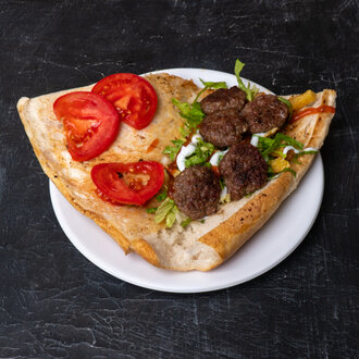 Yarım Ekmek Arası Köfte görseli