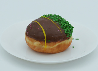 Çikolata Kaplı Muzlu Donut görseli