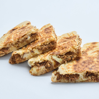 Kaşarlı & Kavurmalı Bazlama Tost görseli