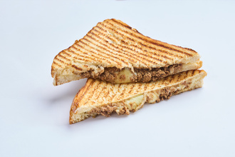 Kare Tost Kaşarlı & Kavurmalı görseli