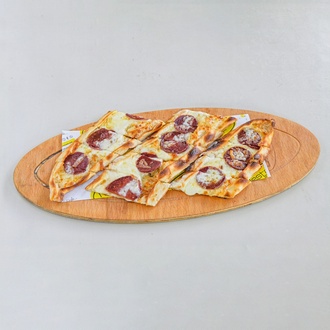 Sucuklu Kaşarlı Pide görseli