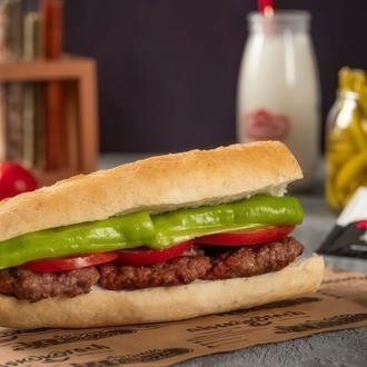 Yarım Ekmek Arası Izgara Köfte görseli