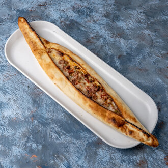 Kuşbaşılı Kaşarlı Pide görseli