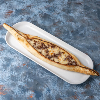 Kavurmalı Kaşarlı Pide görseli
