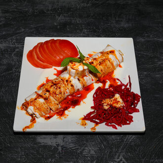 Yoğurtlu Lavaş Ekmek Arası Biftek Tantuni görseli