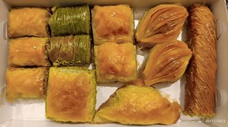 Cevizli Karışık Baklava (500 Gr.) görseli