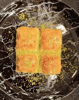 Tereyağlı Fıstıklı Baklava (1 Kg.) görseli