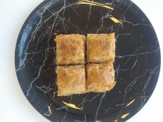 Cevizli Kare Ev Baklavası (500 Gr.) görseli