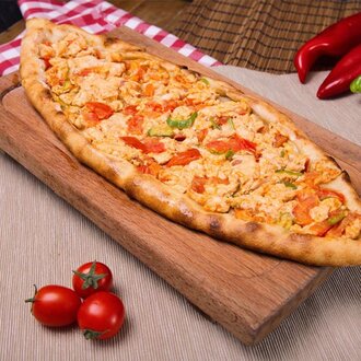 Tavuklu Pide görseli