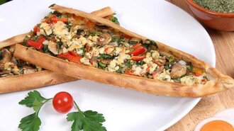 Sebzeli Kaşarlı Pide görseli